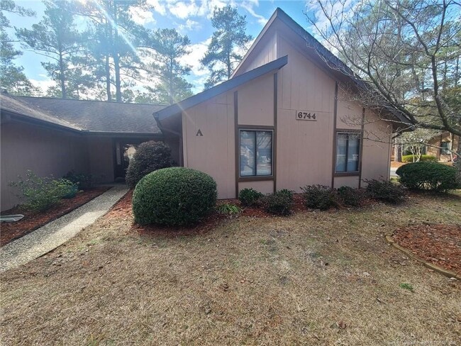 6744 Irongate Dr in Fayetteville, NC - Building Photo - Building Photo