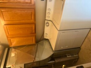 9589 Lakeside Dr in Ypsilanti, MI - Building Photo - Building Photo