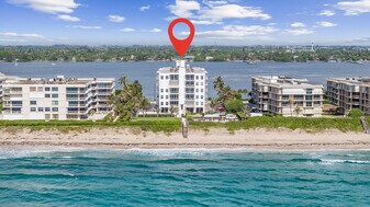3230 S Ocean Blvd in Palm Beach, FL - Building Photo
