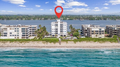 3230 S Ocean Blvd in Palm Beach, FL - Foto de edificio - Building Photo