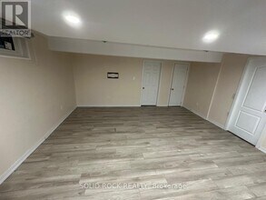 1678 Fisher Ave in Ottawa, ON - Building Photo - Building Photo