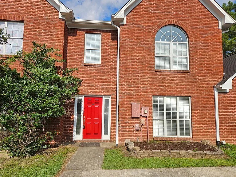 2016 Ashley Brook Way in Helena, AL - Building Photo