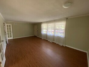 220 Oxford Dr in Savannah, GA - Building Photo - Building Photo