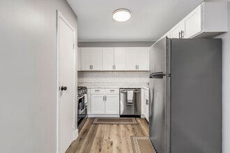 The Ridge Apartments in Merrillville, IN - Foto de edificio - Building Photo
