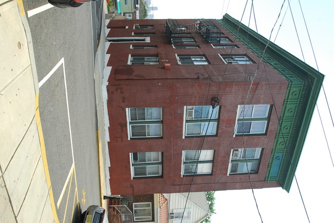 6316 Polk St in West New York, NJ - Foto de edificio - Building Photo