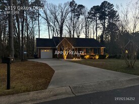 1819 Grady Dr in Durham, NC - Building Photo