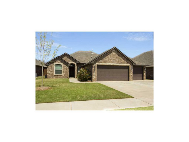 property at 10825 NW 35th St