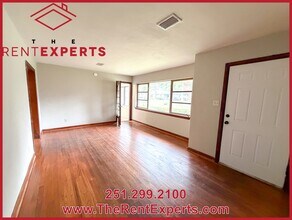 51 Sherwood Dr in Mobile, AL - Building Photo - Building Photo