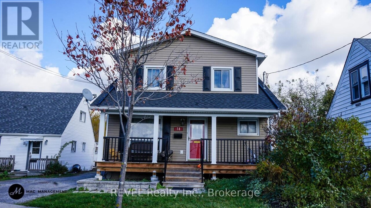 31 Philip St in St Catharines, ON - Building Photo