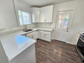 2271 Princeton St in Palo Alto, CA - Building Photo - Building Photo