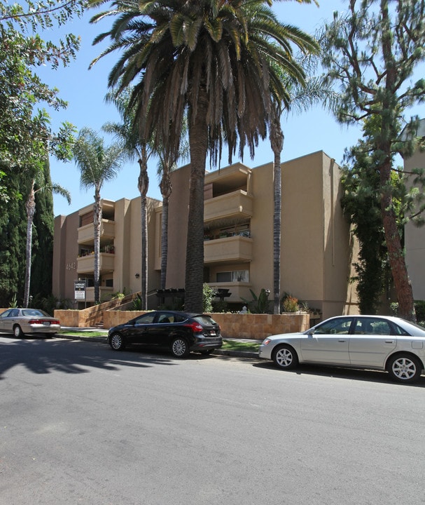 4642 Willis Ave in Sherman Oaks, CA - Foto de edificio