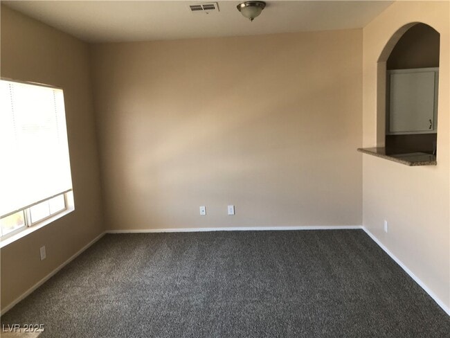 property at 1900 N Torrey Pines Dr