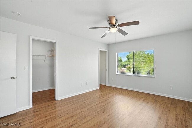 property at 4712 SE 5th Pl