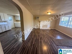 524 Ozark Ct in Birmingham, AL - Building Photo - Building Photo