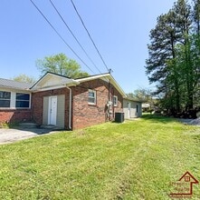 512 W Maple St in Morrison, TN - Building Photo - Building Photo
