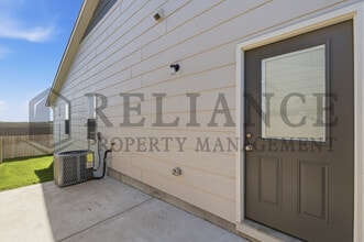 622 W 50th St S in Wichita, KS - Foto de edificio - Building Photo