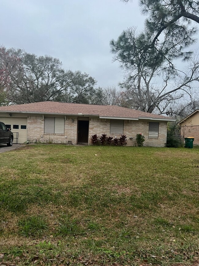 property at 3226 Virginia St