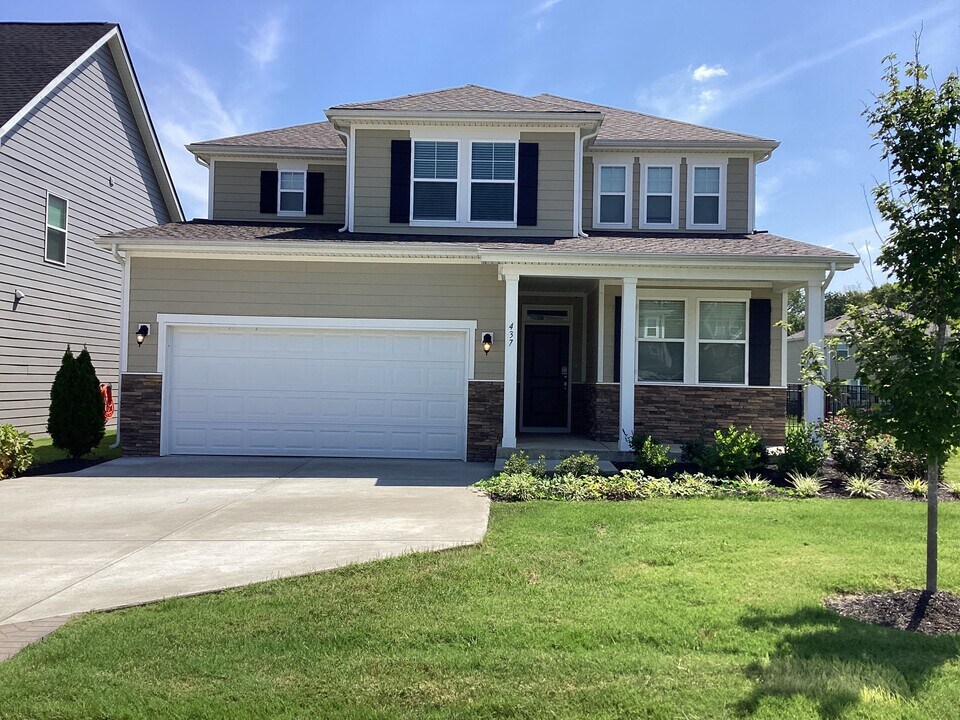 437 Bluewater Dr in Nashville, TN - Building Photo