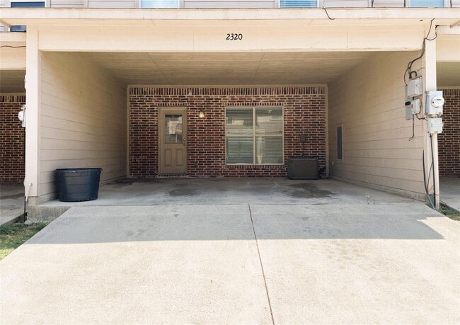 property at 2320 Calendar Ct