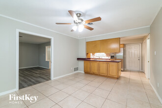 4935 E Wind St in Orlando, FL - Foto de edificio - Building Photo