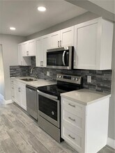 5132 NE 18th Ave in Fort Lauderdale, FL - Building Photo - Building Photo