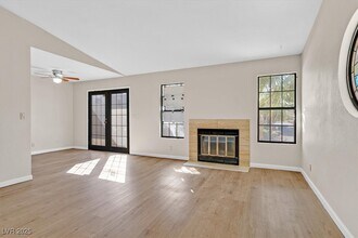 5064 Jeffreys St in Las Vegas, NV - Building Photo - Building Photo