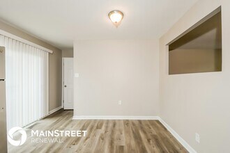 1126 Airglades Dr in Arnold, MO - Foto de edificio - Building Photo