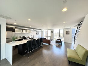 1422 N 7th St, Unit 4 in Philadelphia, PA - Foto de edificio - Building Photo