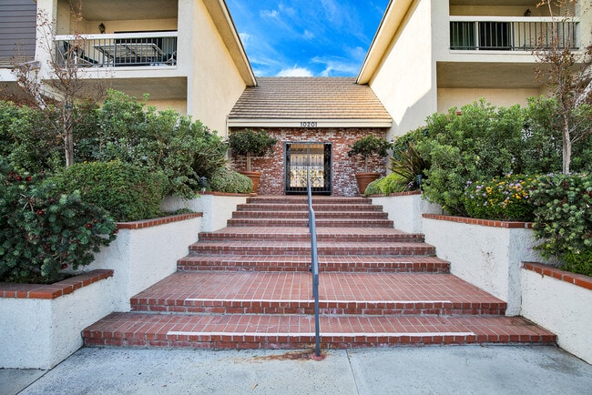 property at 10201 Mason Ave