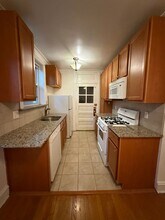 2044 W Farragut Ave in Chicago, IL - Building Photo - Building Photo