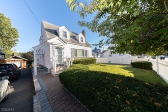 159 Ridge Ave in Bloomfield, NJ - Building Photo - Building Photo