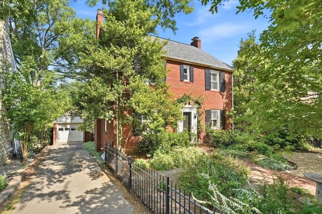 property at 1911 N Harvard St