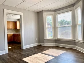 1101 Crosby St NW in Grand Rapids, MI - Building Photo - Building Photo