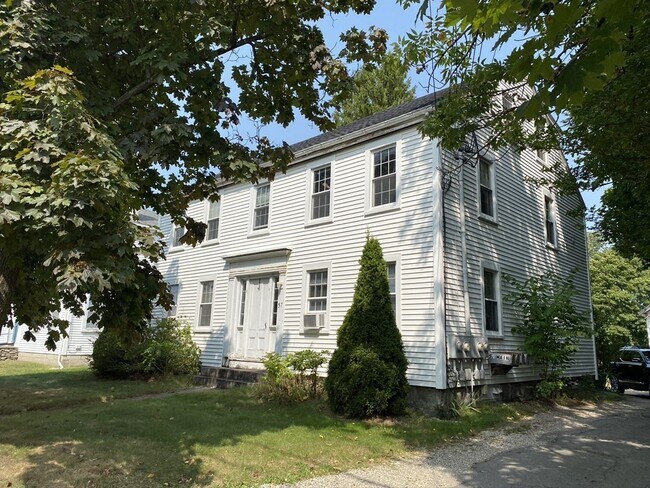 57 Main St-Unit -B in Kingston, MA - Building Photo - Building Photo