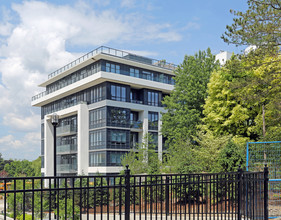 Jade Condominiums in Toronto, ON - Building Photo - Building Photo