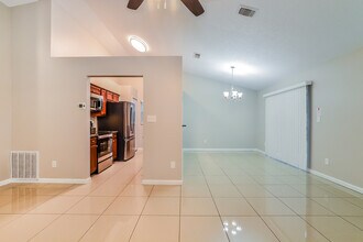 2645 Talladega Dr in Orlando, FL - Building Photo - Building Photo