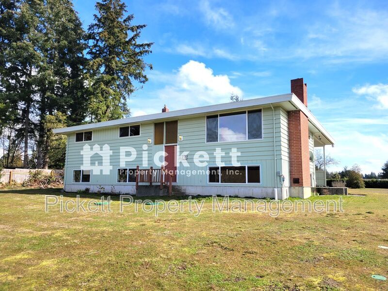 4326 Pine Rd NE in Bremerton, WA - Building Photo