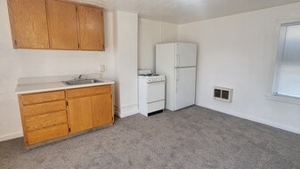 393 S Eastern Ave, Unit 2