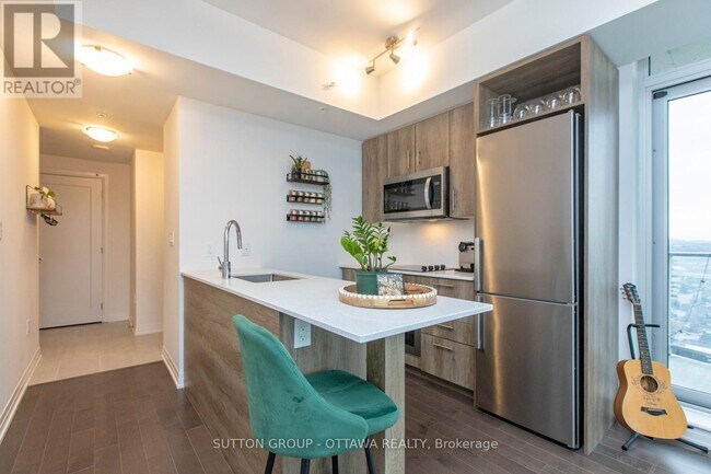 property at 805-1805 Carling Ave
