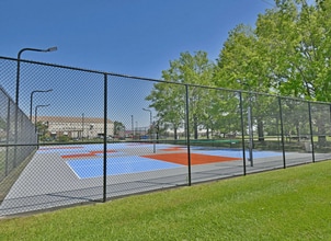 Cypress Park Apartments in Baton Rouge, LA - Foto de edificio - Building Photo