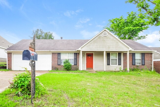 property at 2545 Waverly Dr