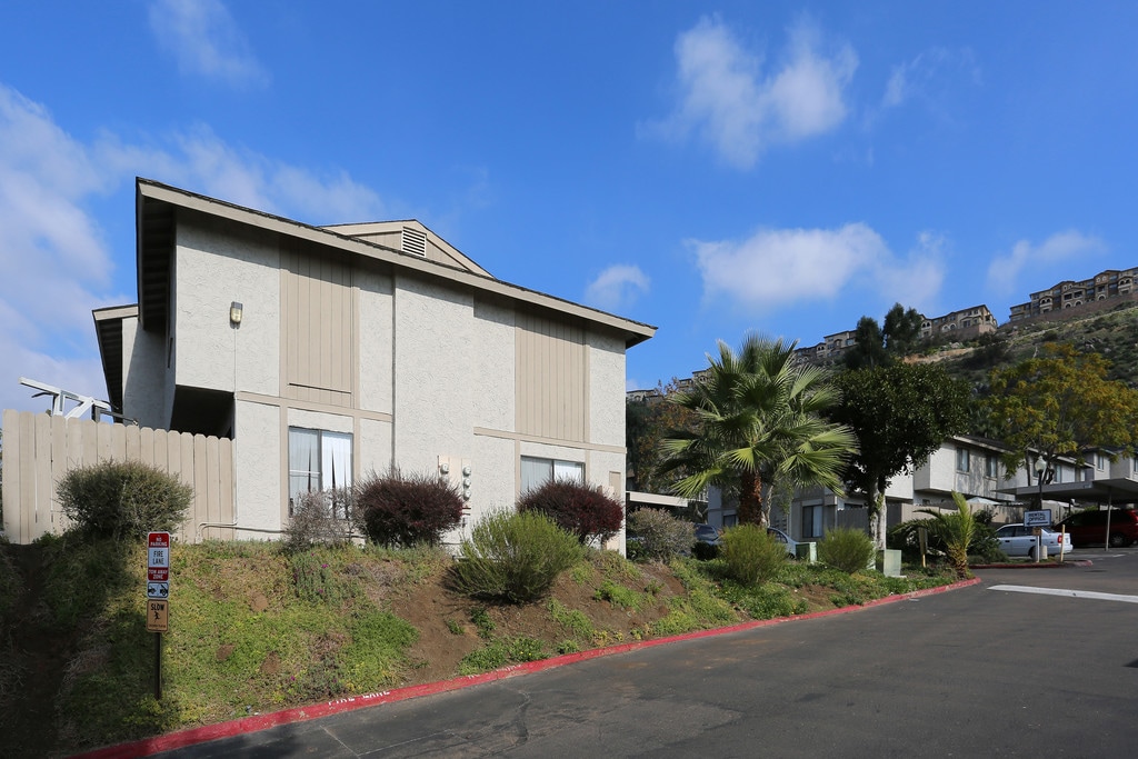 Greystone Ridge Townhomes in Santee, CA