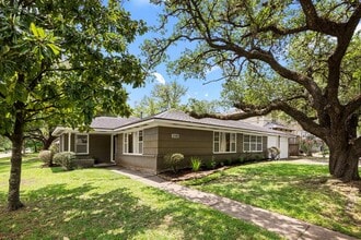 8503 Hatton St in Houston, TX - Building Photo - Building Photo