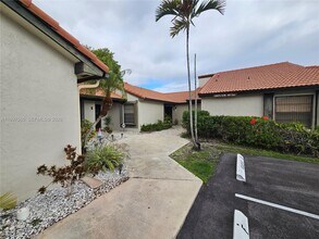15075 SW 49th Ln in Miami, FL - Building Photo - Building Photo