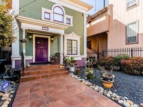 541 33rd St, Unit A in Oakland, CA - Foto de edificio - Building Photo