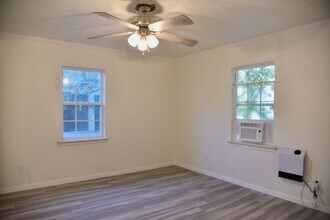 1111 Sanders St in Bowie, TX - Building Photo - Building Photo