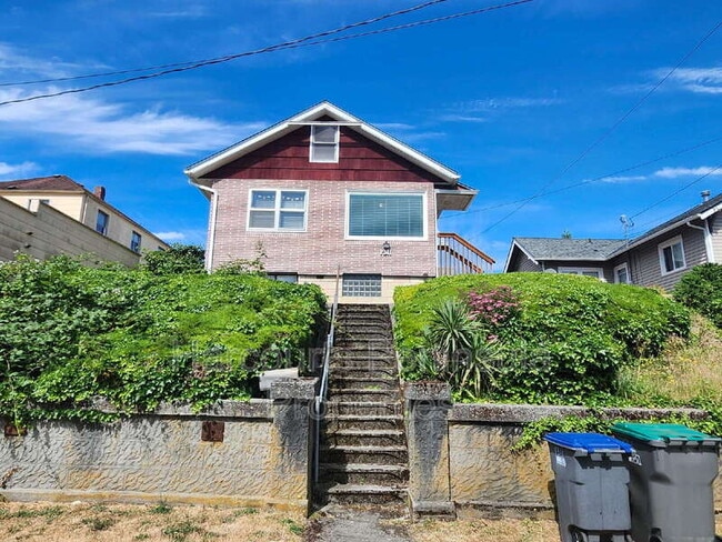 1311 Park Ave in Bremerton, WA - Building Photo - Building Photo