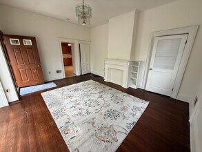 130 Front St, Unit 1 in Dunellen, NJ - Foto de edificio - Building Photo