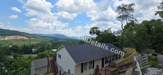 11 Wayside Rd in Asheville, NC - Building Photo