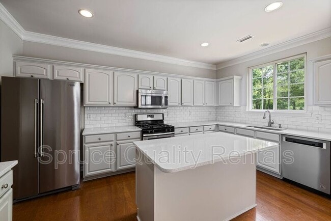 property at 206 Northlands Dr